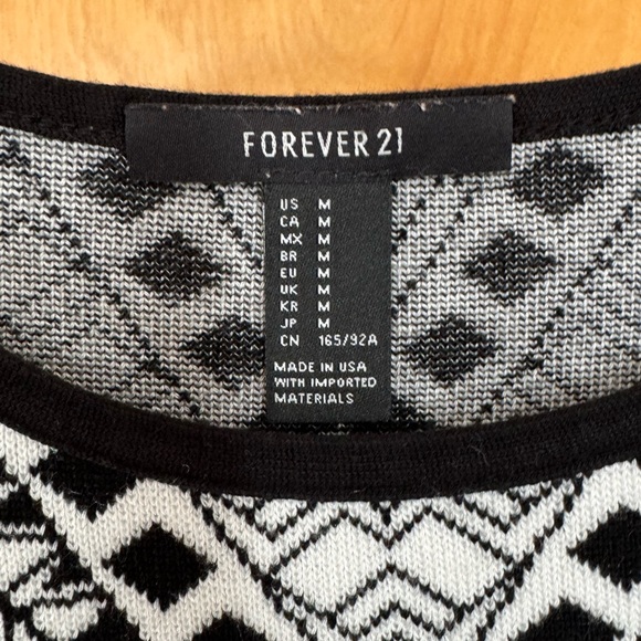 Black and white Dress - Picture 2 of 2